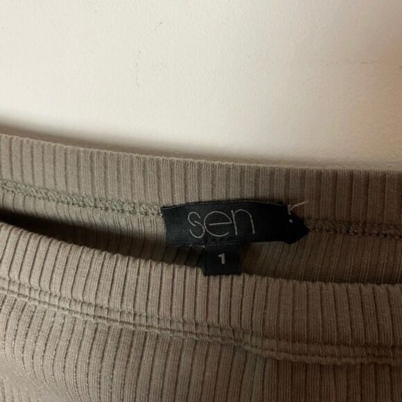 Sen Ari Off-the-Shoulder Ribbed Bodysuit – Size S, Made in USA - Picture 3 of 3